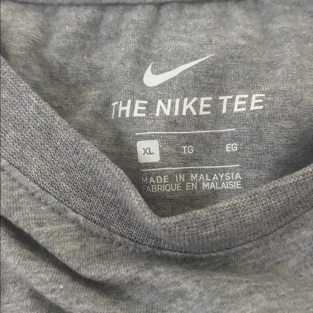 Nike Gray Tee with White 'Just Do It' Logo like new condition - Picture 2 of 3